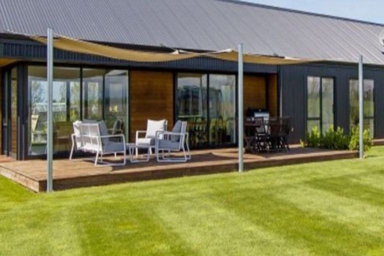 Photo of property in 48 Sherwood Road, Makikihi, Waimate, 7978