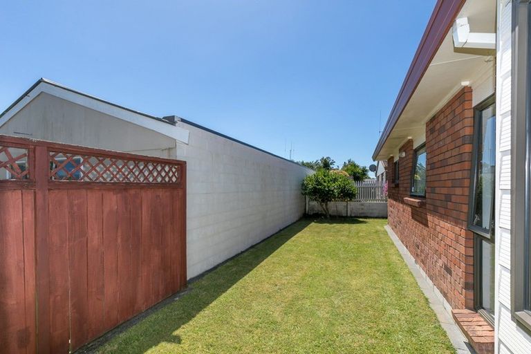 Photo of property in 33a Sandwich Road, St Andrews, Hamilton, 3200