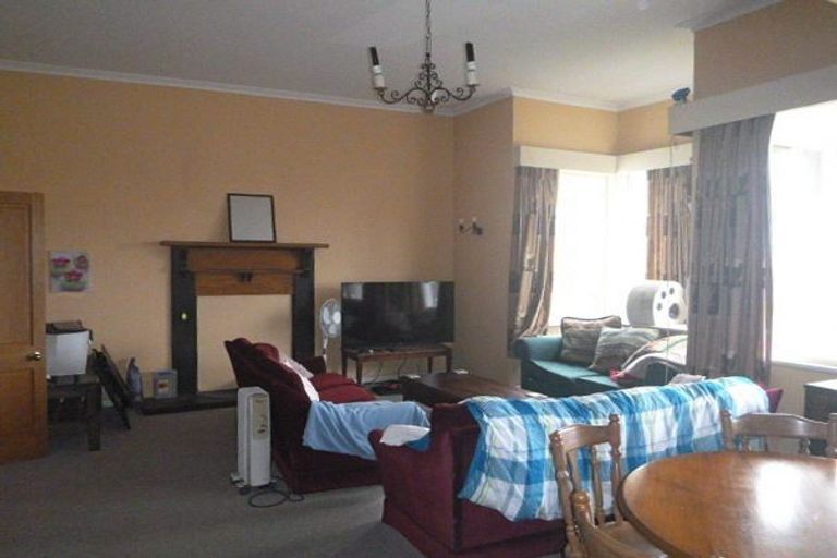 Photo of property in 74 Fairlie Terrace, Kelburn, Wellington, 6021