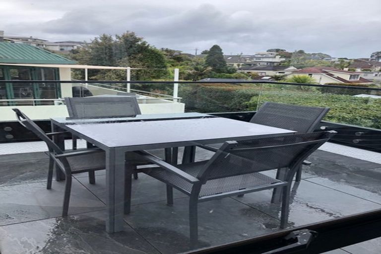 Photo of property in 2/173 East Coast Road, Castor Bay, Auckland, 0620