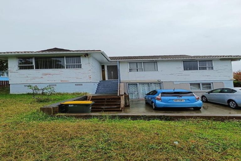 Photo of property in 74 Butterworth Drive, Glendene, Auckland, 0602