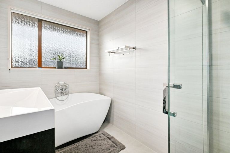 Photo of property in 152 Sawyers Arms Road, Northcote, Christchurch, 8052