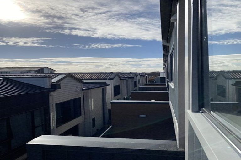 Photo of property in 17 Marumaru Lane, Manurewa, Auckland, 2102