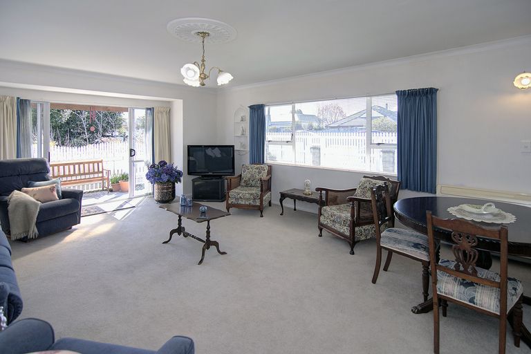 Photo of property in 2 Miller Place, Masterton, 5810