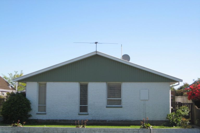 Photo of property in 2/59 Winters Road, Redwood, Christchurch, 8051