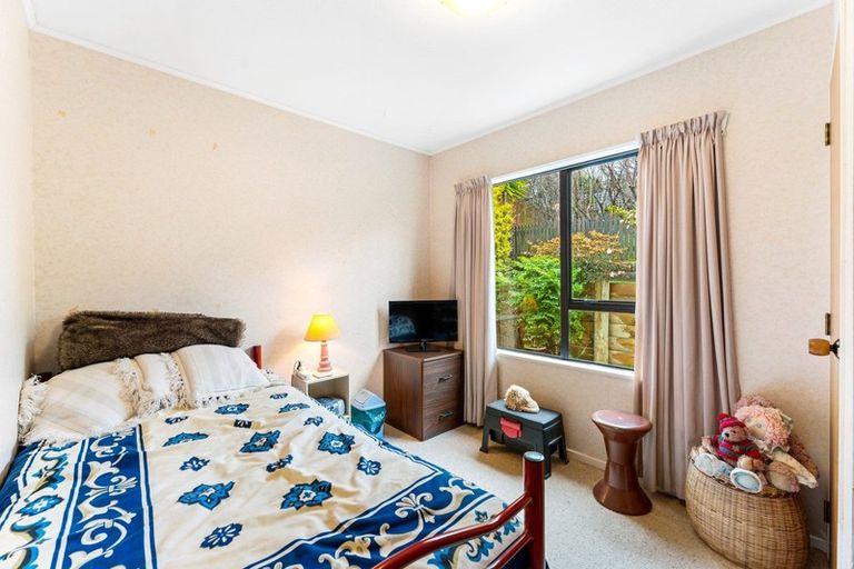 Photo of property in 10 Albatross Close, Whitby, Porirua, 5024