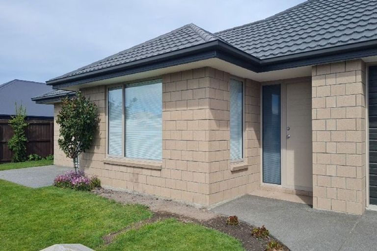 Photo of property in 56 Rannoch Drive, Broomfield, Christchurch, 8042