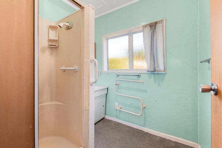 Photo of property in 28 Doment Crescent, Orewa, 0931