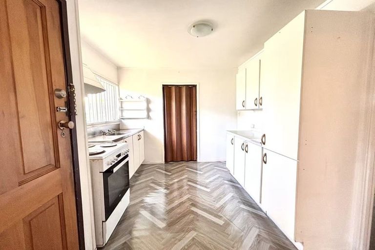 Photo of property in 190 Universal Drive, Henderson, Auckland, 0610