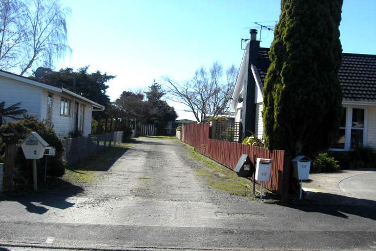 Photo of property in 15a Hornsby Street, Carterton, 5713