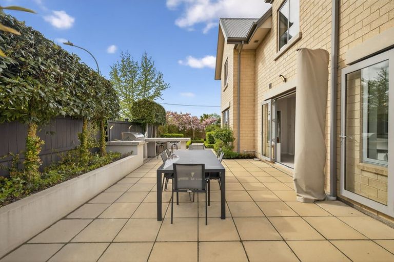 Photo of property in 1a Westburn Terrace, Burnside, Christchurch, 8041