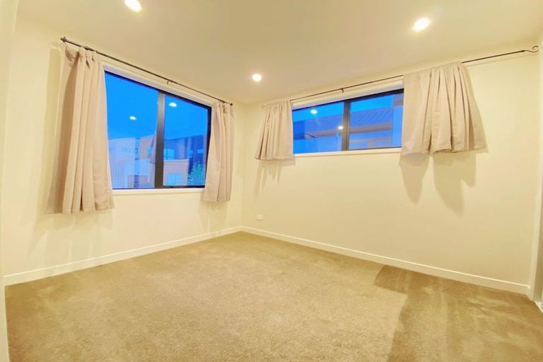 Photo of property in 12 Kea Road, Silverdale, 0932