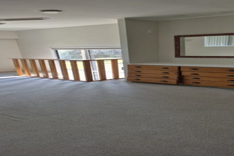 Photo of property in 1 Koromiko Place, Waiuku, 2123