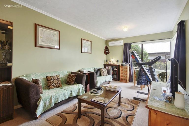 Photo of property in 1b Sylvia Street, Parklands, Christchurch, 8083