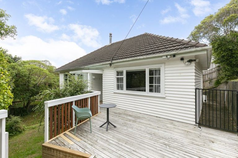 Photo of property in 13 Aplin Terrace, Ngaio, Wellington, 6035