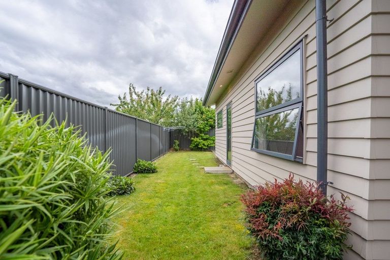 Photo of property in 16 Stowell Drive, Cromwell, 9310