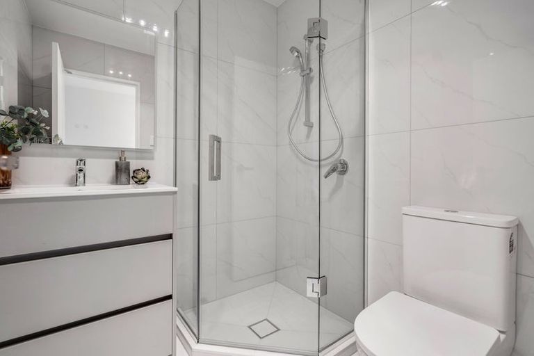 Photo of property in 4/9 Peace Avenue, Mount Wellington, Auckland, 1062