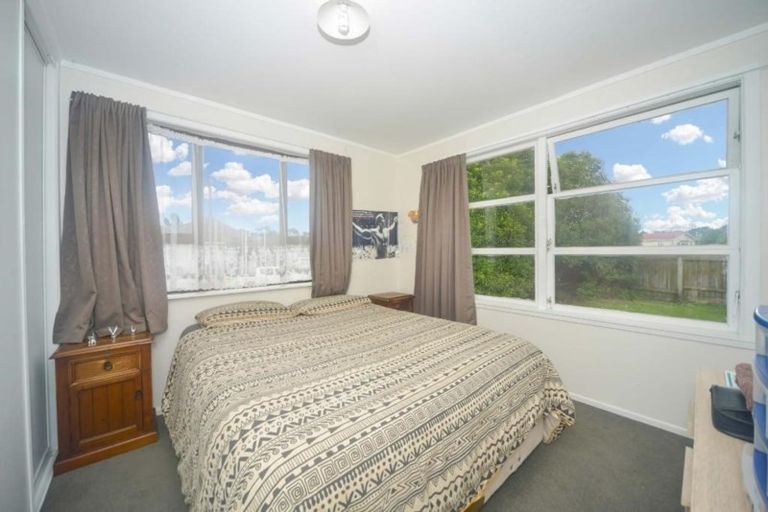 Photo of property in 14 Totara Street, Otaki, 5512