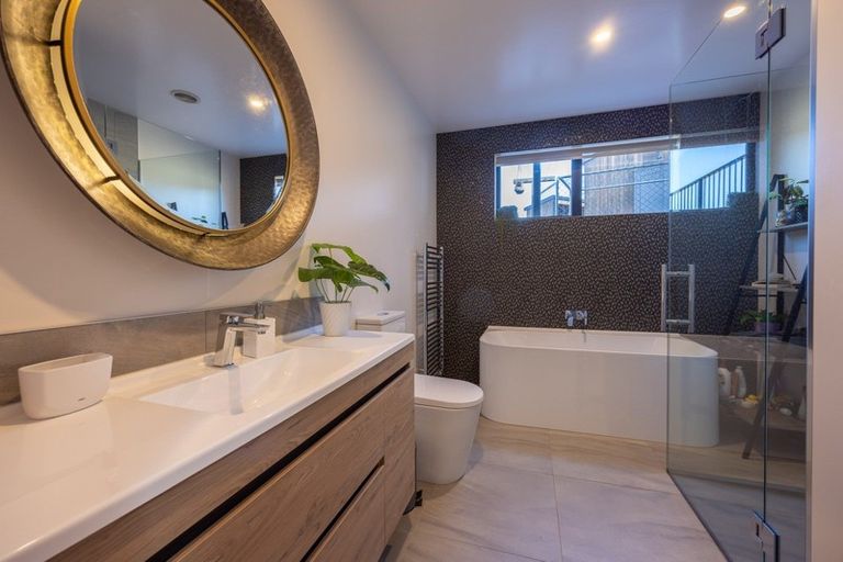 Photo of property in 2 Maryburn Lane, Wanaka, 9305