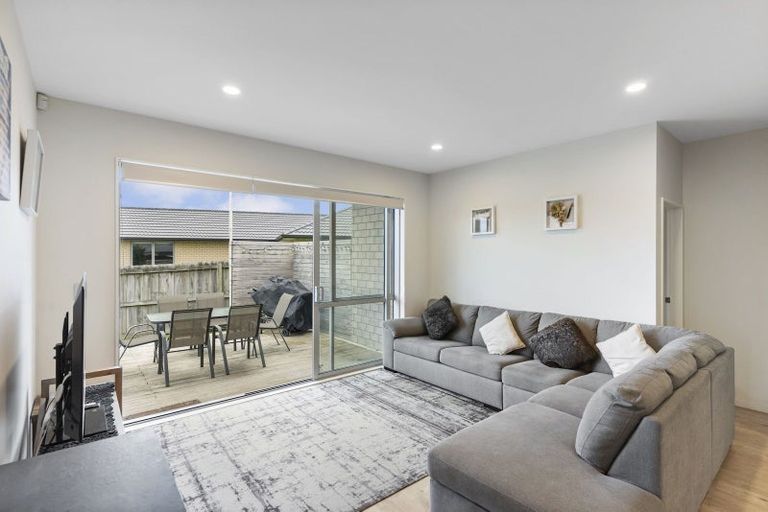 Photo of property in 35 Harriet Johnston Drive, Pokeno, 2402