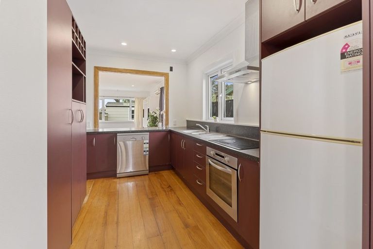 Photo of property in 252 Tremaine Avenue, Highbury, Palmerston North, 4412