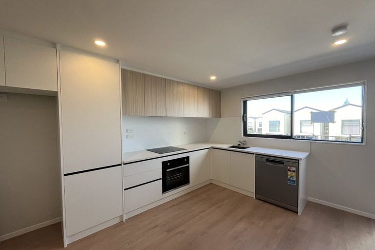 Photo of property in 27 Tukari Lane, Mangere Bridge, Auckland, 2022
