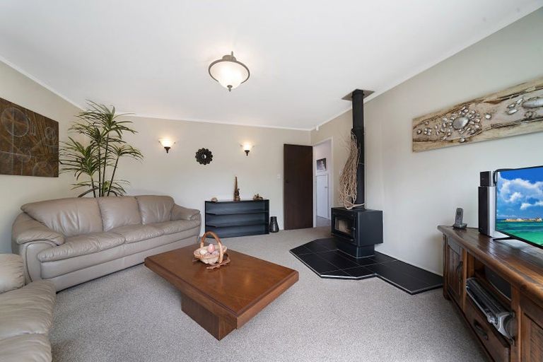 Photo of property in 180 Royal Road, Massey, Auckland, 0614