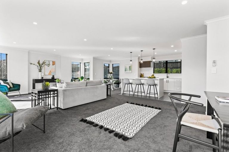 Photo of property in 318 Lakes Boulevard, Pyes Pa, Tauranga, 3112