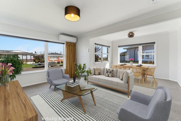 Photo of property in 55 Karaka Crescent, Levin, 5510