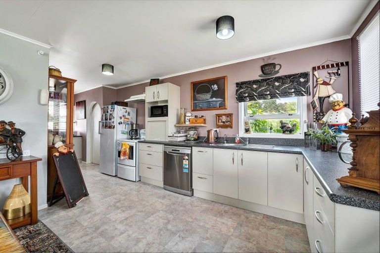 Photo of property in 127 Regan Street, Stratford, 4332