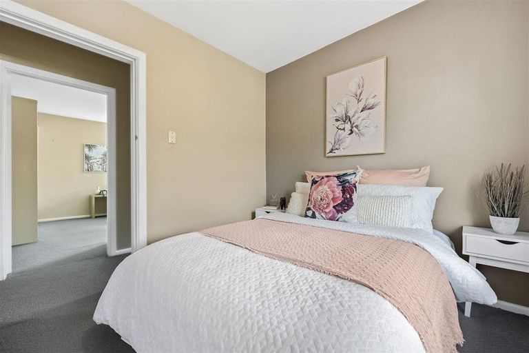 Photo of property in 1/73 Harris Crescent, Papanui, Christchurch, 8053