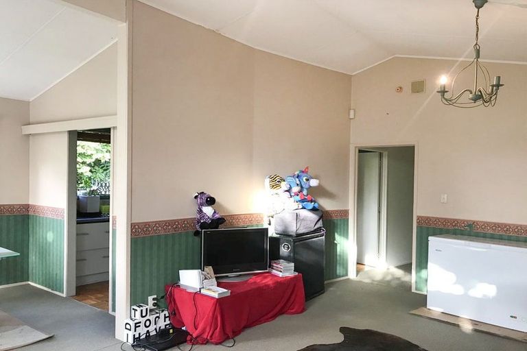 Photo of property in 37 Seon Place, Birkdale, Auckland, 0626