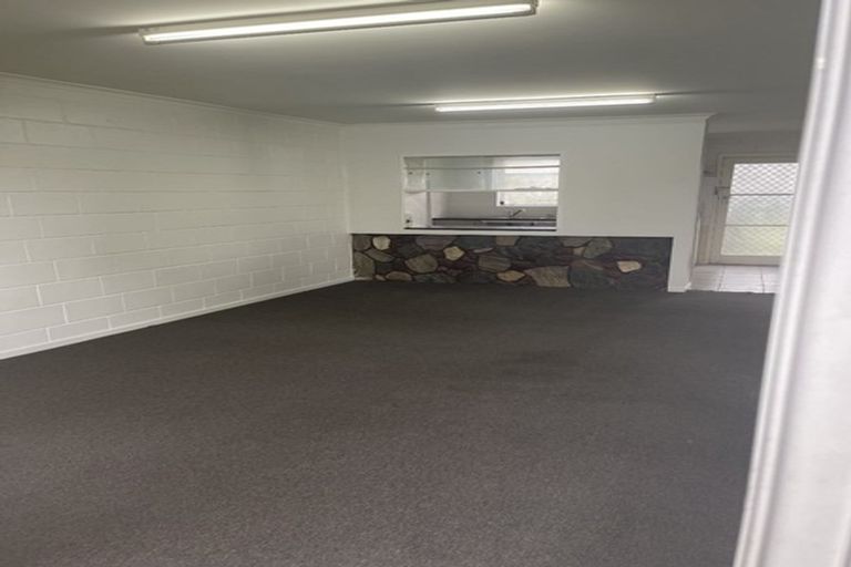 Photo of property in 2 Tennessee Avenue, Mangere East, Auckland, 2024