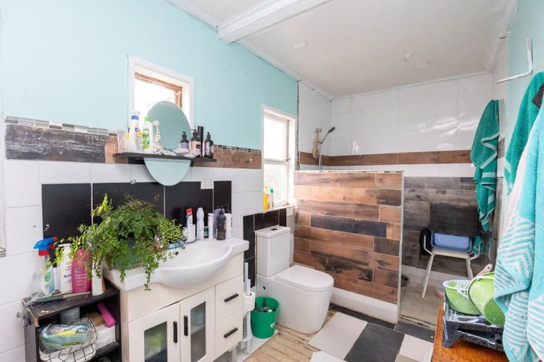 Photo of property in 1 Miro Street, Kerepehi, Paeroa, 3671