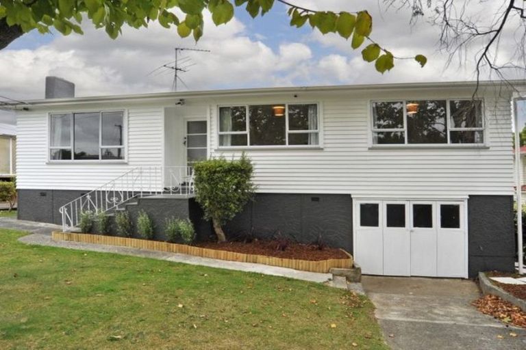Photo of property in 27 Beaumonts Way, Manurewa, Auckland, 2102