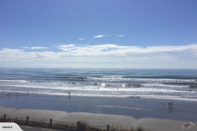 Photo of property in 16 The Parade, Paekakariki, 5034