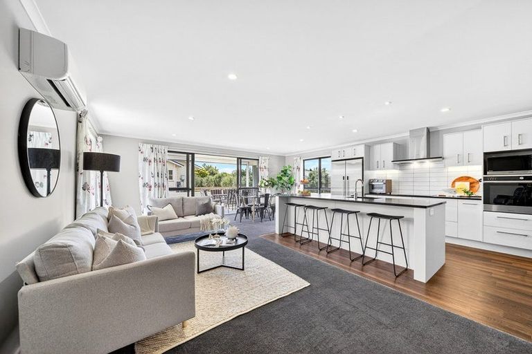 Photo of property in 3 Redwood Lane, Martinborough, 5711