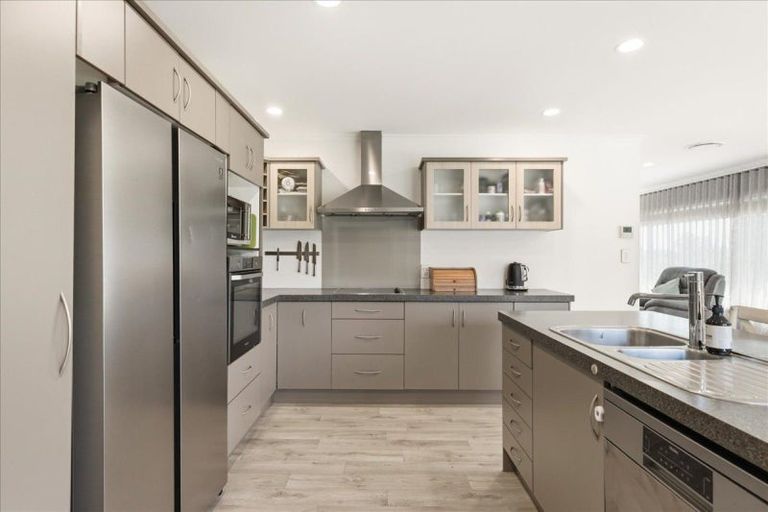 Photo of property in 22 Harbelle Close, Bethlehem, Tauranga, 3110