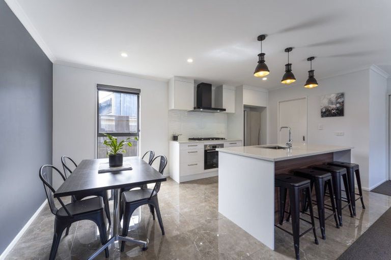 Photo of property in 18 Grey Way, Russley, Christchurch, 8042