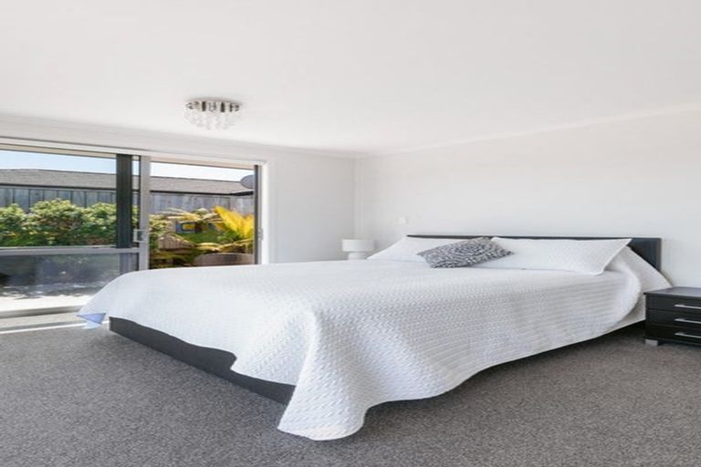 Photo of property in Waterview Estate, 11/4 Greystone Place, Omokoroa, 3114