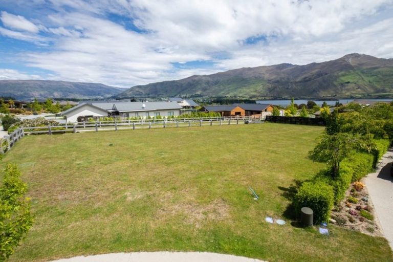 Photo of property in 22 Clutha Place, Wanaka, 9305