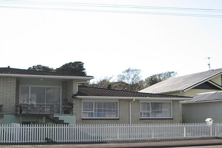 Photo of property in 80 Tukapa Street, Westown, New Plymouth, 4310