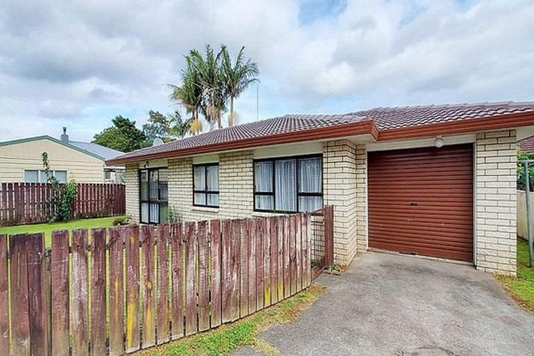 Photo of property in 1/3a Youngs Road, Papakura, 2110