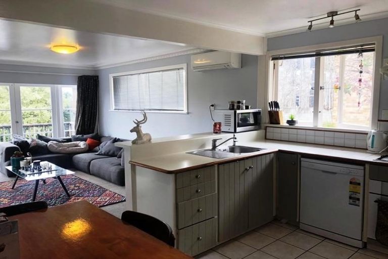 Photo of property in 64 Forest Lake Road, Forest Lake, Hamilton, 3200