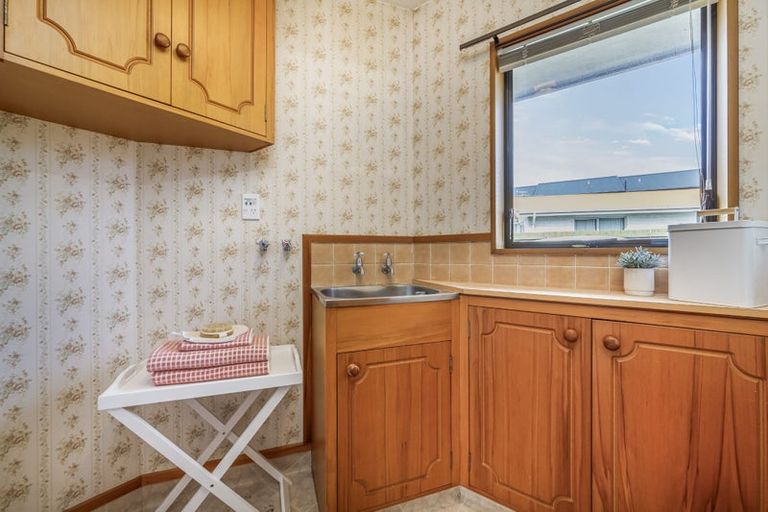 Photo of property in 2/49 Division Street, Riccarton, Christchurch, 8041