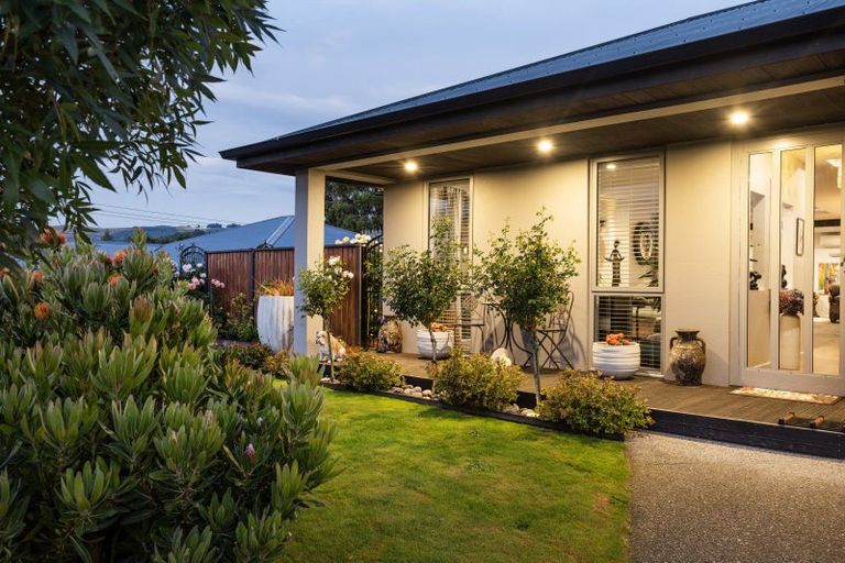 Photo of property in 3 Trudi Place, Green Island, Dunedin, 9018