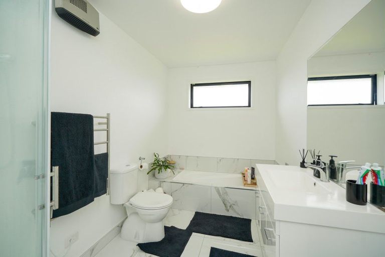 Photo of property in 19 Dallard Way, Waikiwi, Invercargill, 9810