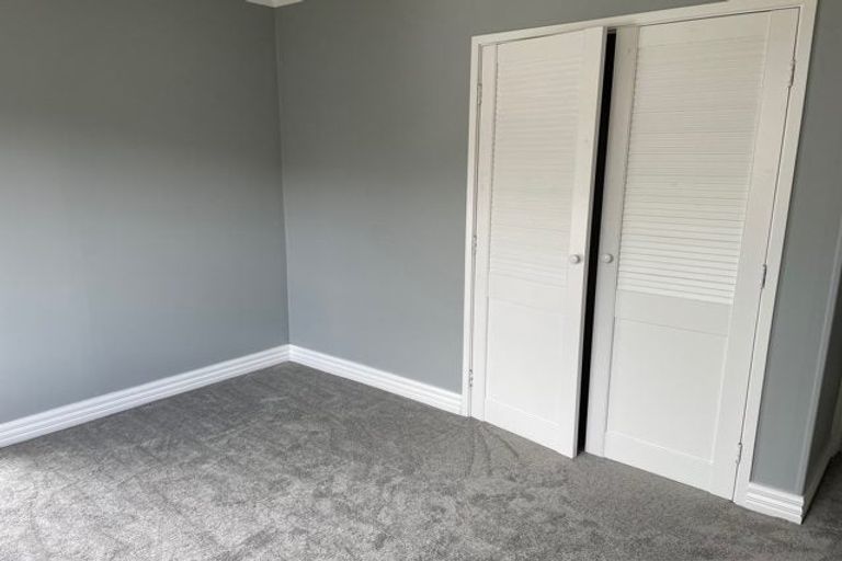 Photo of property in 104 Spinella Drive, Bayview, Auckland, 0629