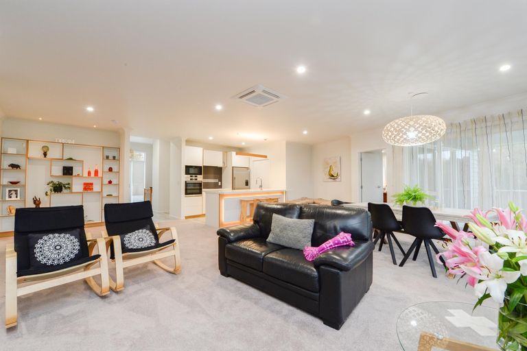 Photo of property in 27 Holmwood Park Drive, Morrinsville, 3300