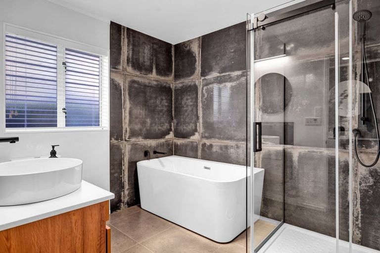 Photo of property in 6 Edna Wills Place, Hawera, 4610